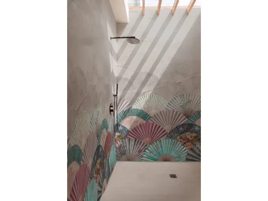 Carta da parati impermeabile Rhapsody in Japan con ventagli colorati dalle mille sfaccettature di Wall&Decò