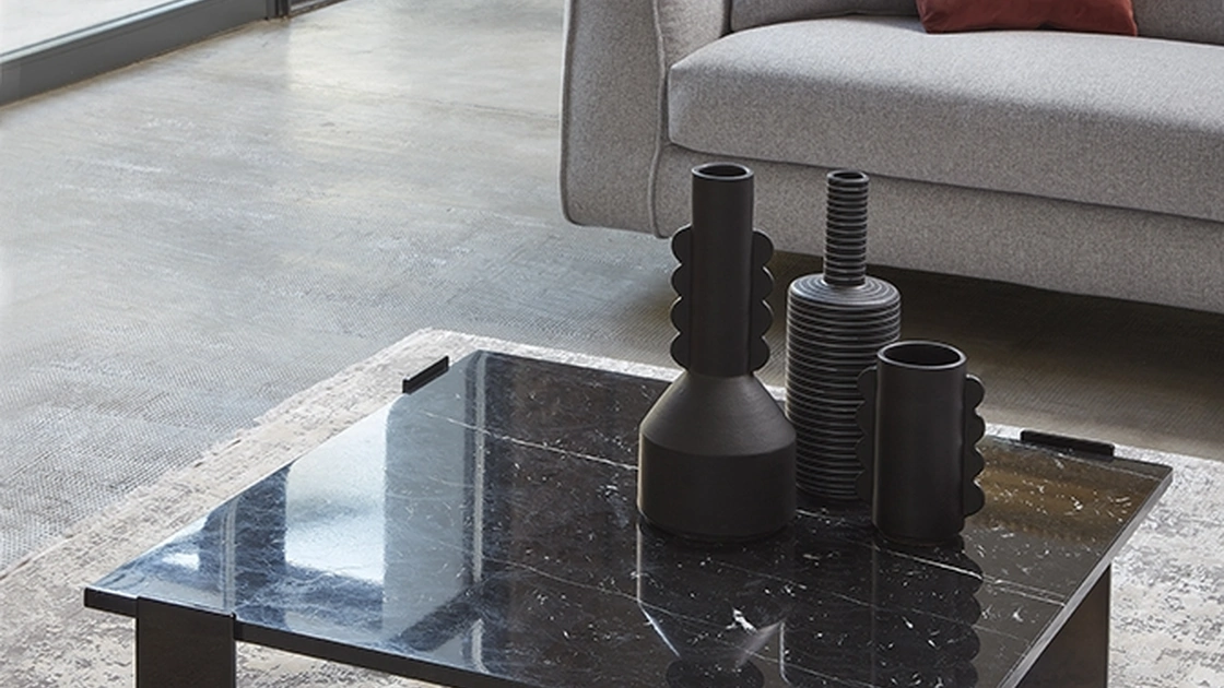 Tavolino Melbourne con top in marmo di Rosini Divani