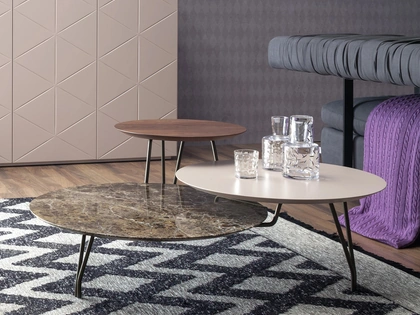 Tavolino Log in marmo, laccato e legno di Tonin Casa