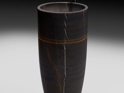 Lavabo freestanding in marmo Baobab di Neutra