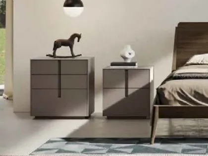 Comodino con apertura centrale a gola, color Terra, Gruppo Ilo 01 di Orme