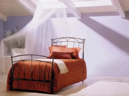 Letto singolo Dora in ferro battuto con testiera di Bontempi