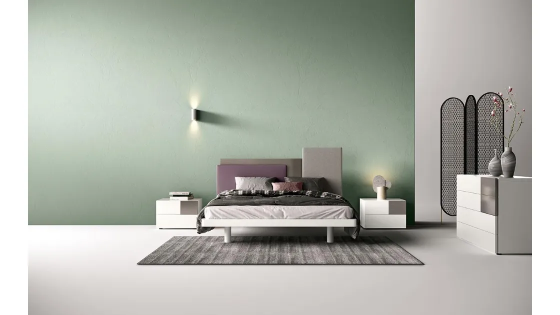 Letto matrimoniale E02 Mondrian Pad e Alfa con testiera asimmetrica rivestita in tessuto di Mercantini