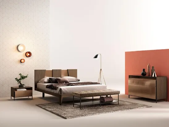 Letto in legno con testieracon inserti in laccato metallizzato F02 Cliff e Beta di Mercantini
