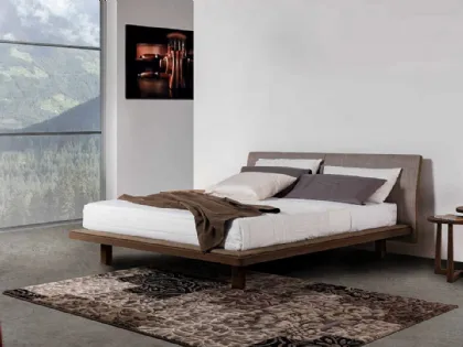 Letto in legno con testiera in tessuto imbottito Khloe di Fratelli Elli