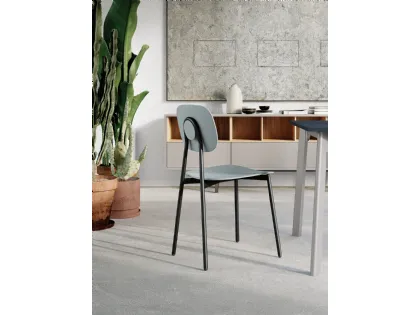 Sedia Omega con struttura in metallo verniciato e seduta in polipropilene rinforzato con fibra di vetro di Arredo3