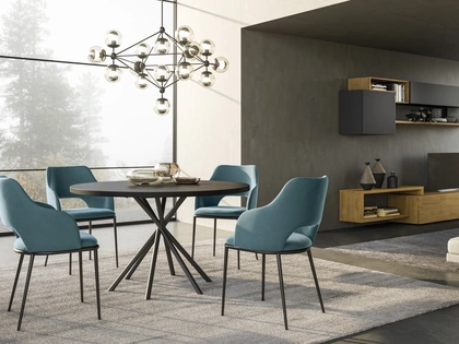 Sedia Diva in tessuto imbottito e gambe in metallo di FGF Mobili