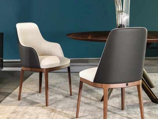 Sedia con e senza braccioli Cleo in tessuto con retro in pelle di Tonin Casa