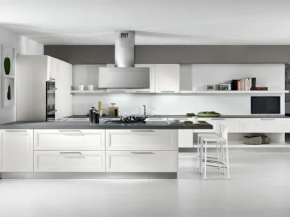 Cucina Classica Itaca angolare a ferro di cavallo in legno massello di Frassino laccato Bianco a poro aperto di Arredo3