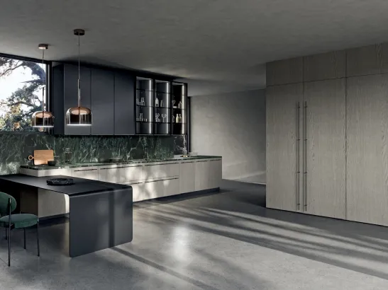 Cucina Moderna con penisola Filo 03 in Rovere polvere e laccato Nero con top in marmo Verde Alpi di Dibiesse